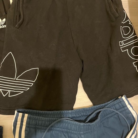 Adidas men’s shorts size medium lot of 4 - Picture 5 of 5